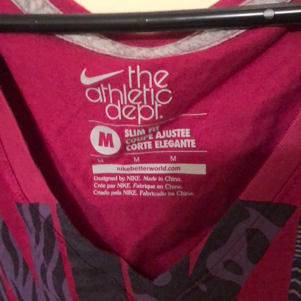 Nike Shirt - Picture 2 of 3